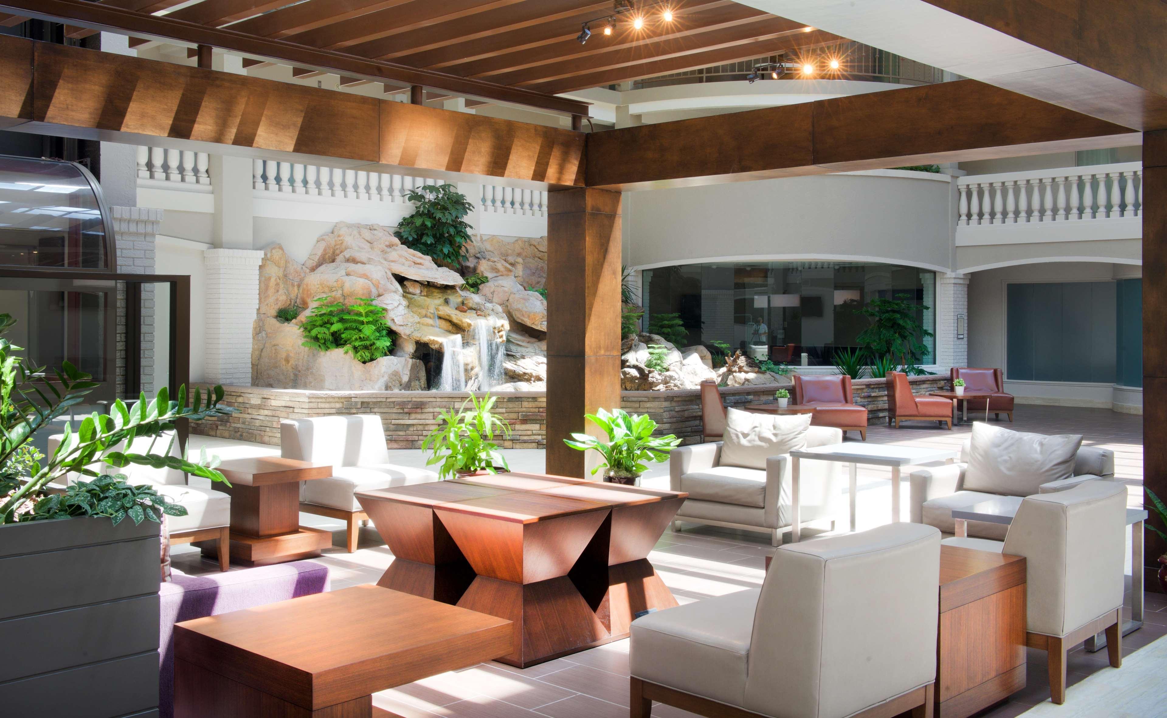 Hotel Embassy By Hilton 4*